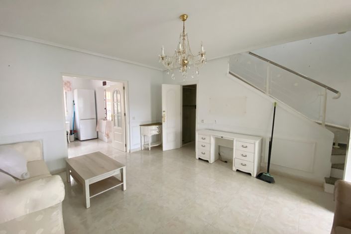 Image No.8-2 Bed Townhouse for sale