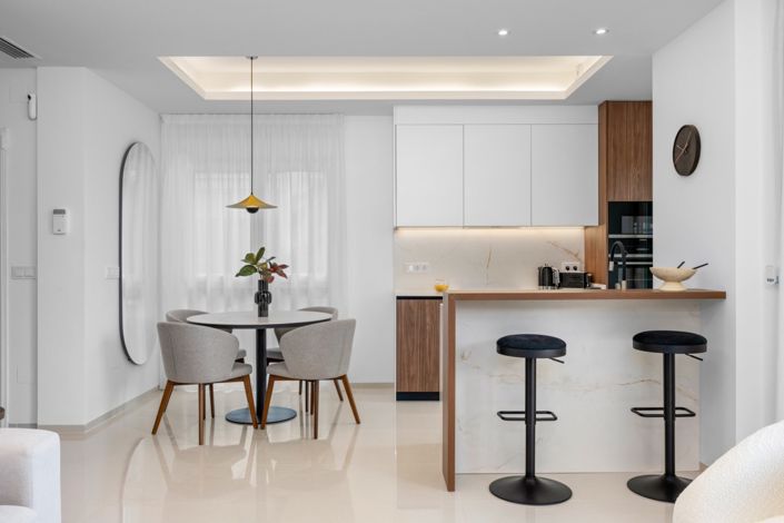 Image No.7-2 Bed Property for sale