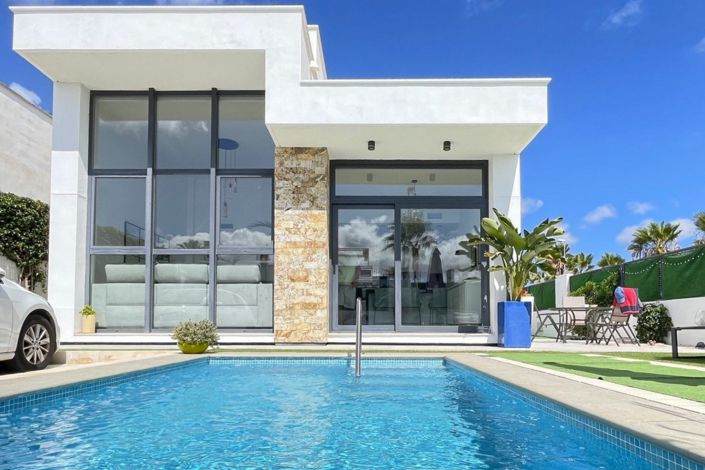 Image No.2-2 Bed Villa for sale