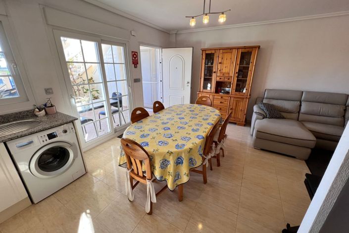 Image No.4-2 Bed Property for sale