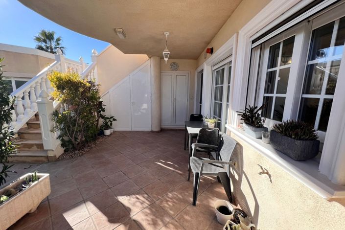 Image No.5-2 Bed Property for sale