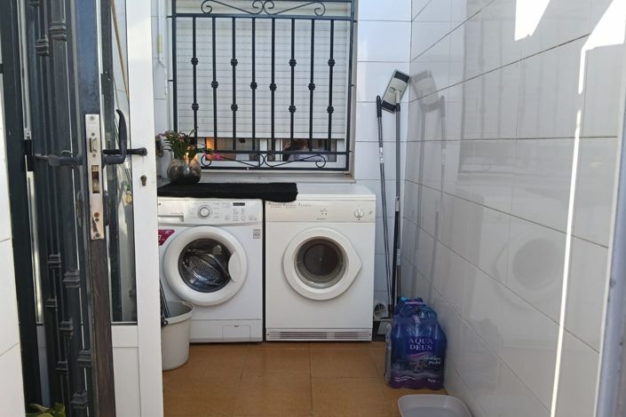 Image No.13-2 Bed Property for sale