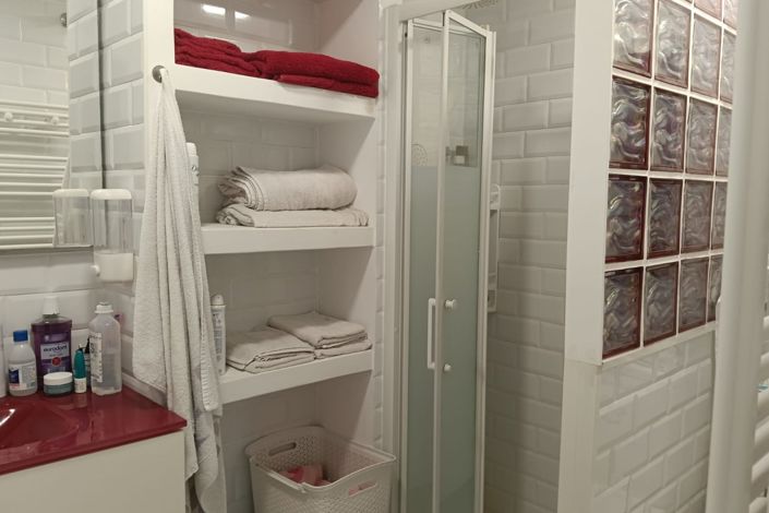 Image No.19-2 Bed Property for sale