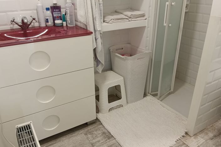 Image No.21-2 Bed Property for sale