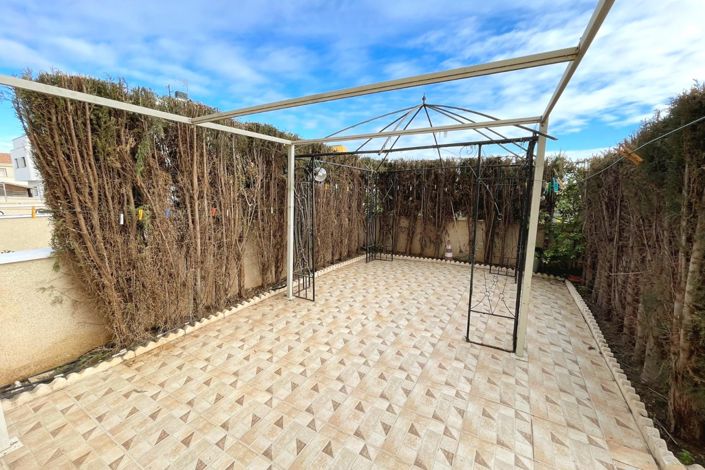 Image No.14-3 Bed Townhouse for sale