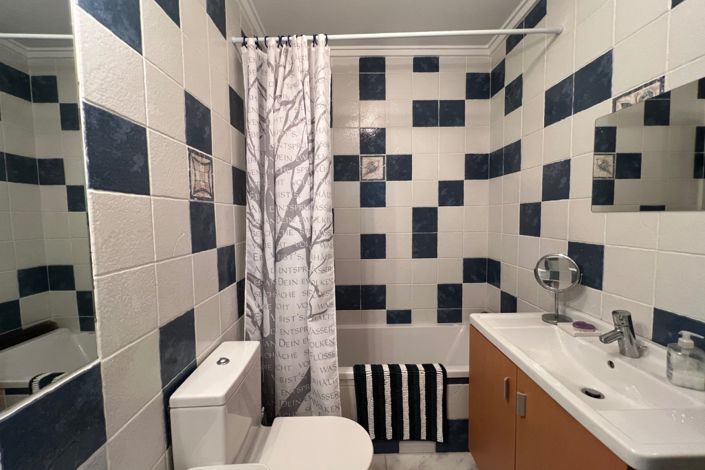 Image No.22-2 Bed Bungalow for sale