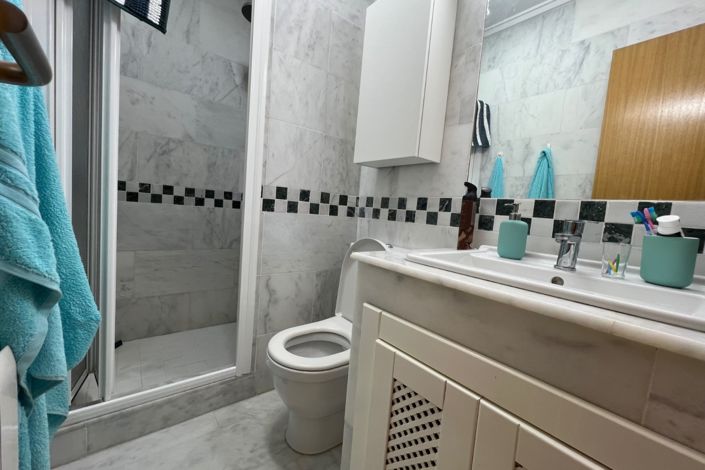 Image No.23-2 Bed Bungalow for sale