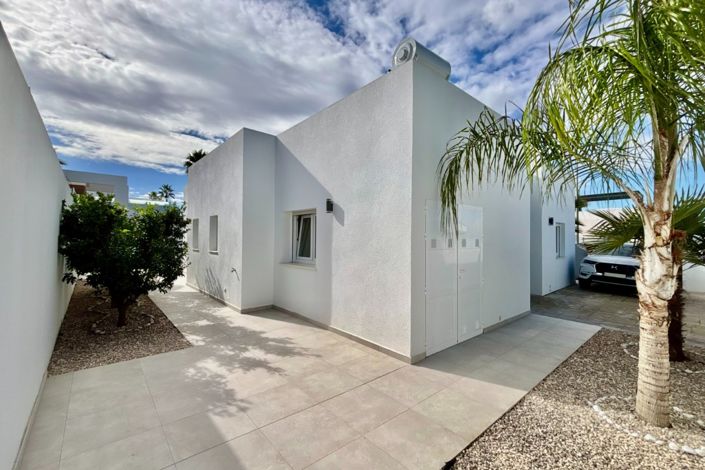 Image No.27-3 Bed Villa for sale