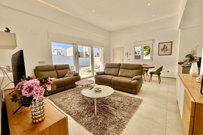 Image No.3-3 Bed Villa for sale