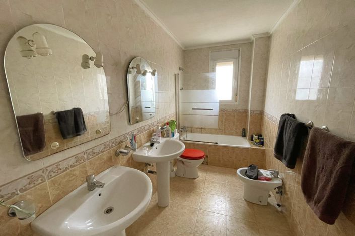 Image No.16-5 Bed Villa for sale