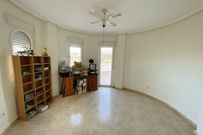 Image No.20-5 Bed Villa for sale