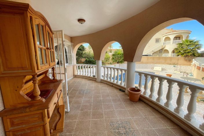 Image No.3-5 Bed Villa for sale