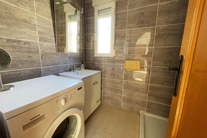 Image No.10-3 Bed Villa for sale