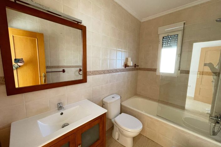 Image No.12-3 Bed Villa for sale