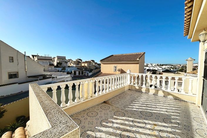 Image No.19-3 Bed Villa for sale