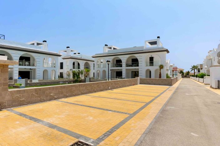 Image No.3-2 Bed Property for sale