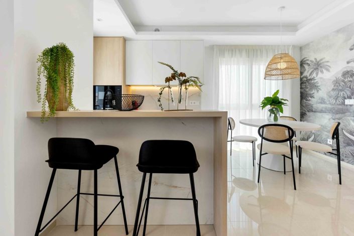 Image No.7-2 Bed Property for sale