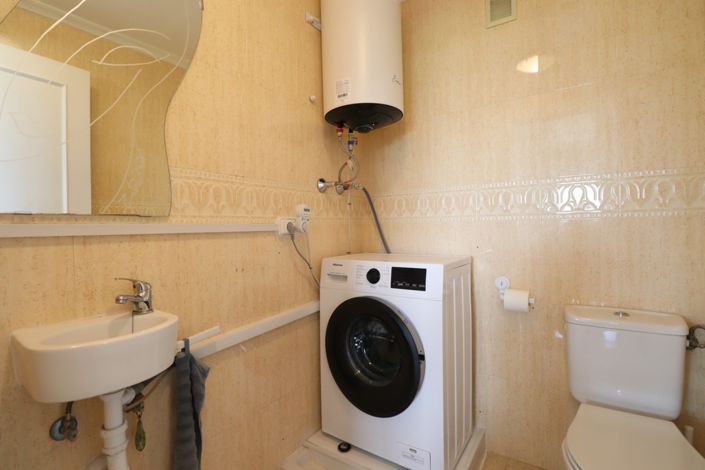 Image No.14-2 Bed Property for sale