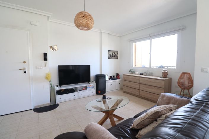 Image No.7-2 Bed Property for sale