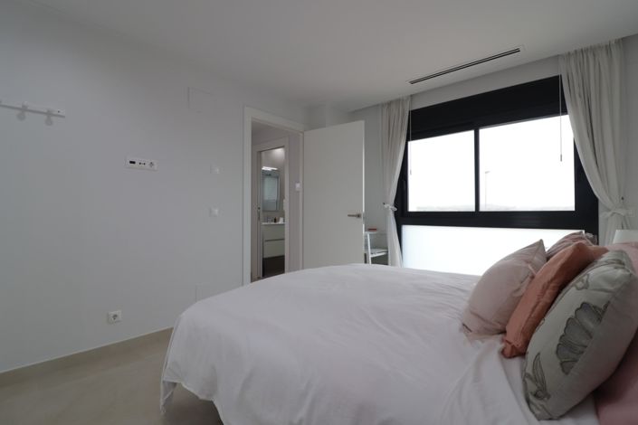 Image No.15-3 Bed Villa for sale