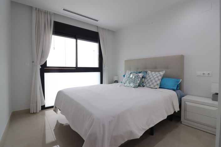 Image No.17-3 Bed Villa for sale