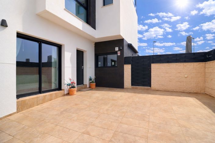 Image No.5-3 Bed Villa for sale