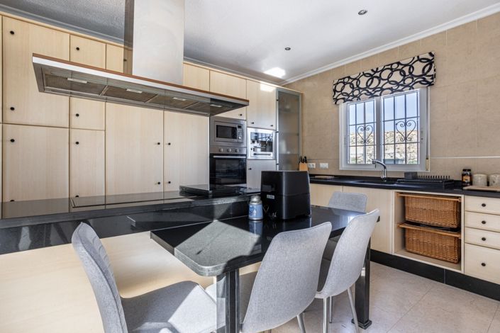 Image No.18-3 Bed Villa for sale