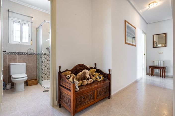 Image No.5-3 Bed Villa for sale