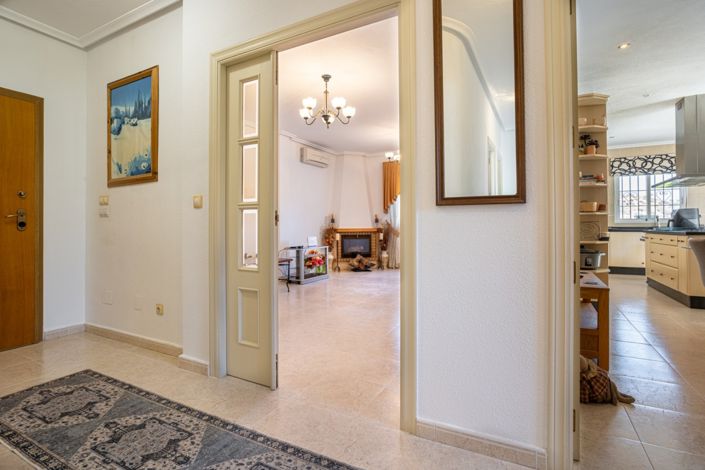 Image No.7-3 Bed Villa for sale