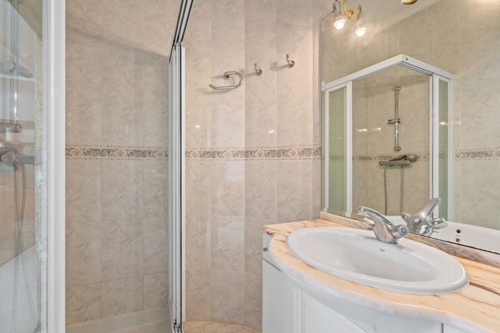 Image No.37-4 Bed Villa for sale