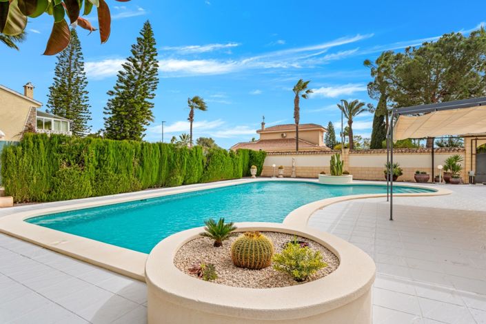 Image No.48-4 Bed Villa for sale