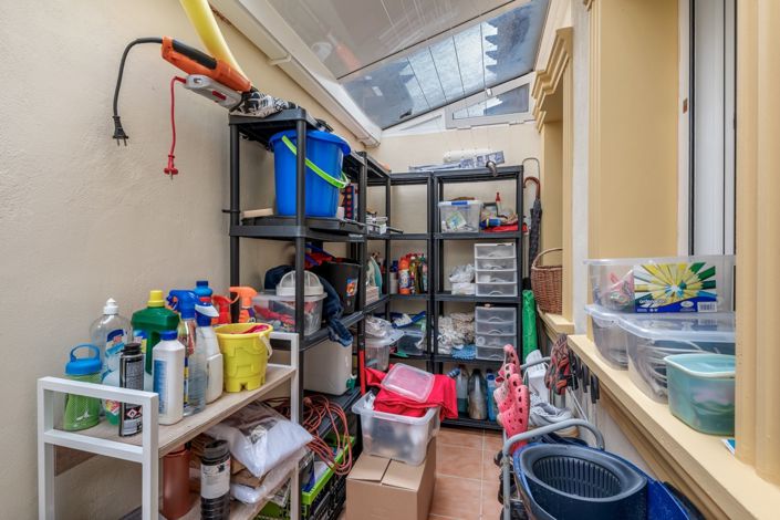 Image No.38-3 Bed Property for sale