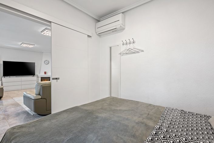 Image No.27-5 Bed Villa for sale