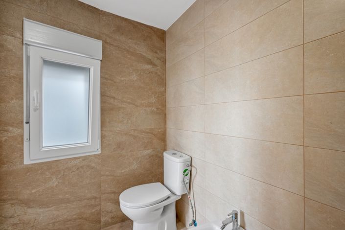 Image No.31-5 Bed Villa for sale