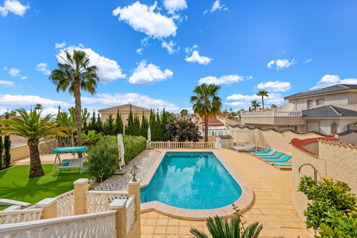 Image No.37-5 Bed Villa for sale