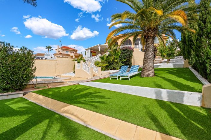 Image No.44-5 Bed Villa for sale