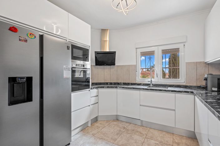 Image No.9-5 Bed Villa for sale