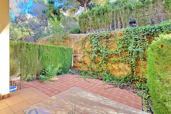 Image No.16-2 Bed Townhouse for sale