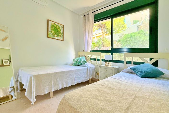 Image No.27-2 Bed Townhouse for sale