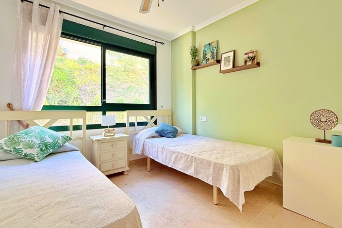 Image No.28-2 Bed Townhouse for sale