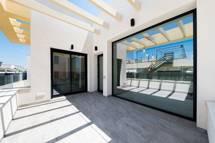 Image No.28-3 Bed Villa for sale