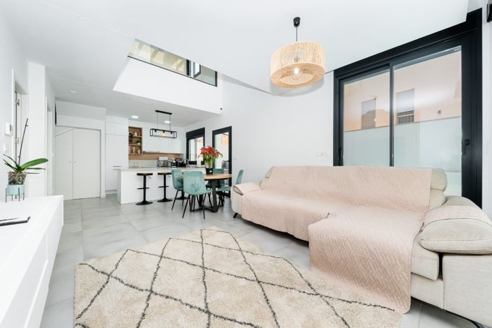 Image No.7-3 Bed Villa for sale