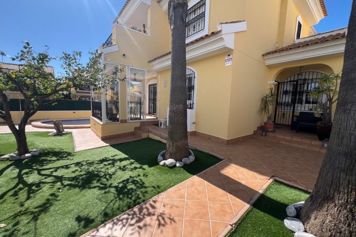Image No.7-3 Bed Villa for sale