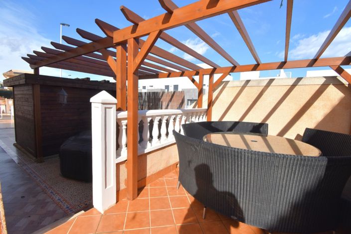 Image No.17-3 Bed Townhouse for sale