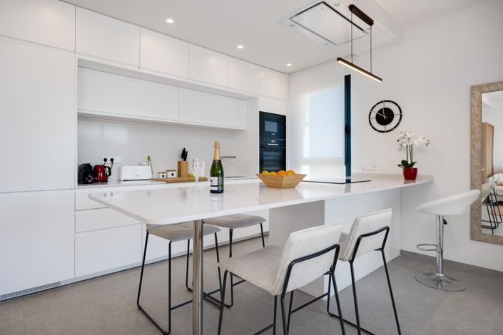 Image No.14-2 Bed Property for sale