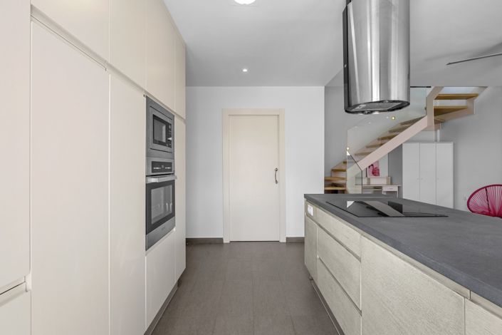 Image No.12-2 Bed Villa for sale