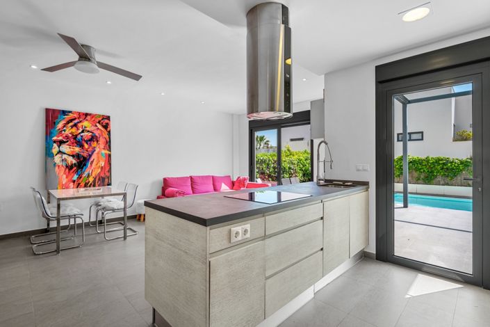 Image No.14-2 Bed Villa for sale