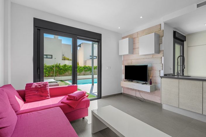 Image No.16-2 Bed Villa for sale