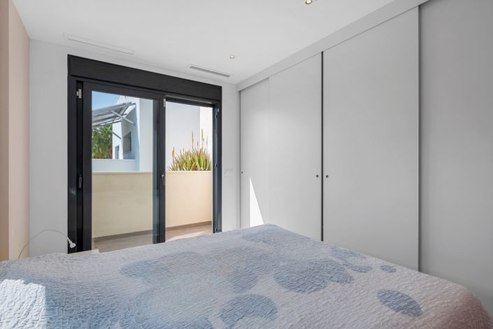 Image No.19-2 Bed Villa for sale