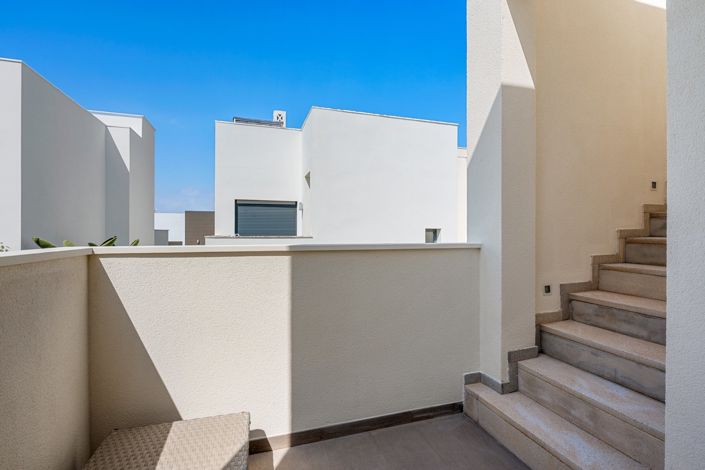 Image No.25-2 Bed Villa for sale